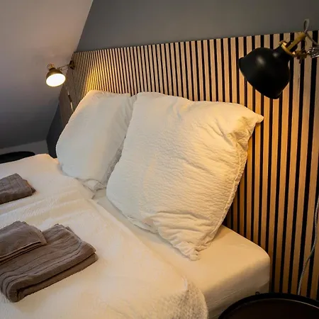 No32 Ac Cozy Near Train Station 브라티슬라바