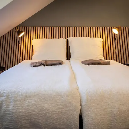 No32 Ac Cozy Near Train Station 아파트